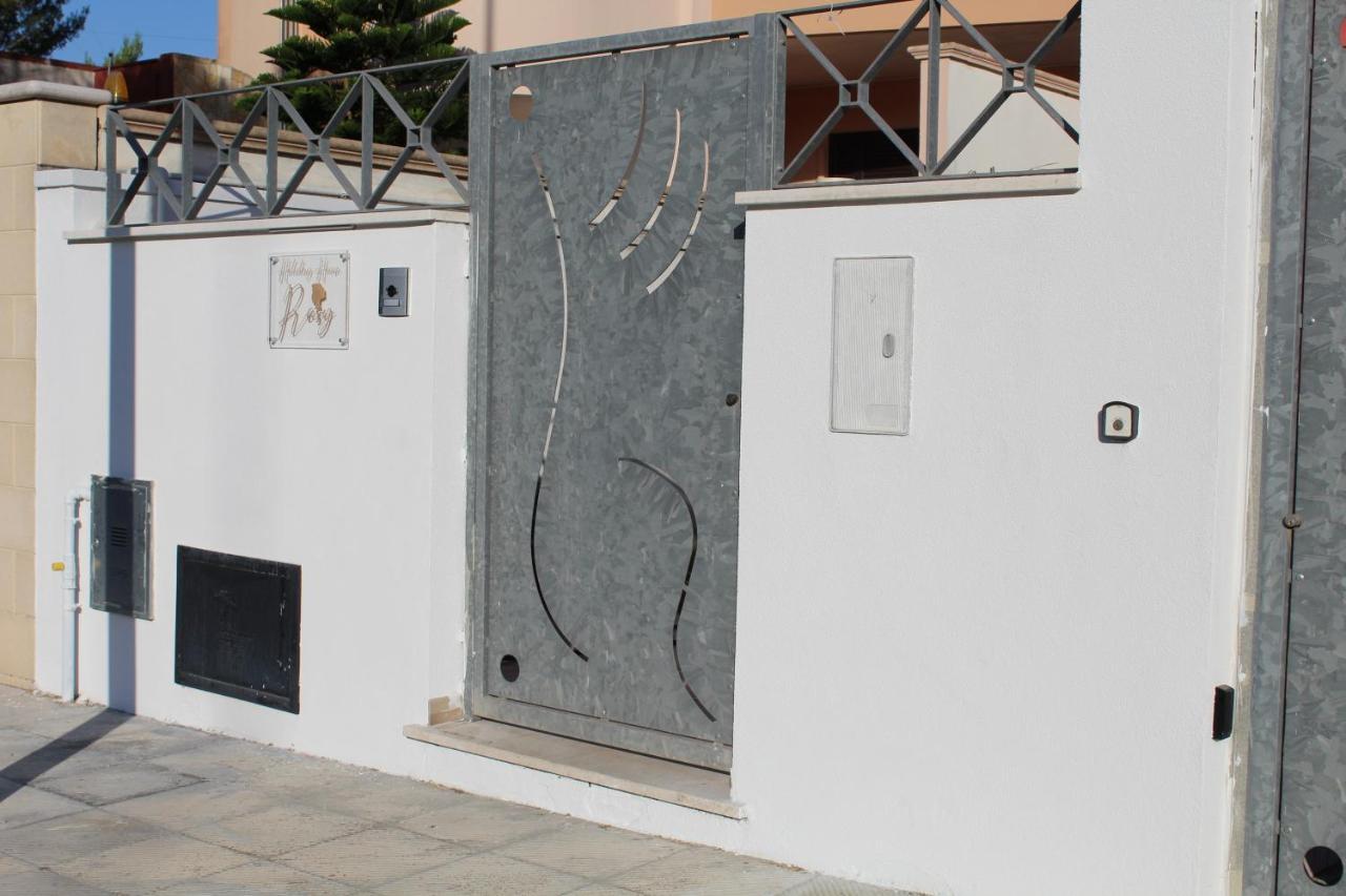 Holiday House Rosy Cavallino di Lecce Exterior photo
